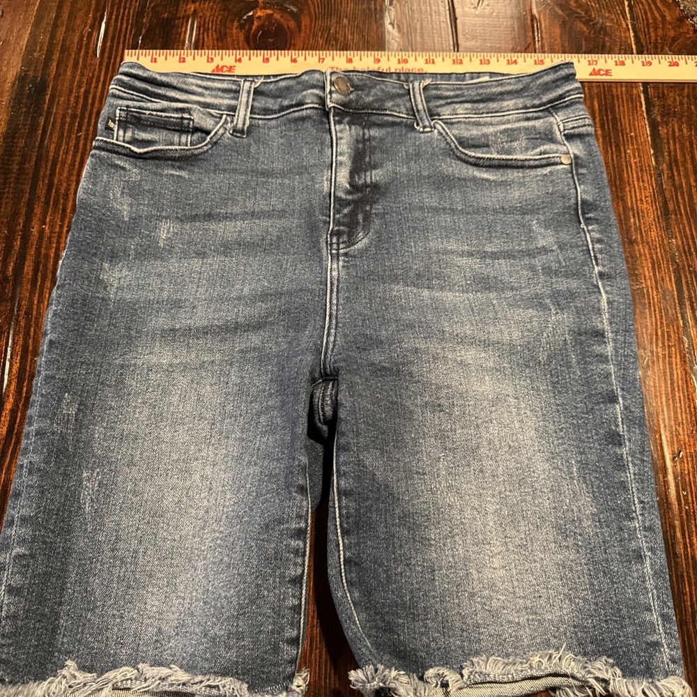 Judy Blue Shorts High Waist Frayed Hem Stretch Denim XL JB150031 EUC